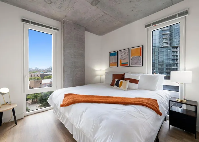 Hotel Brand New 4br In Heart Of Chicago