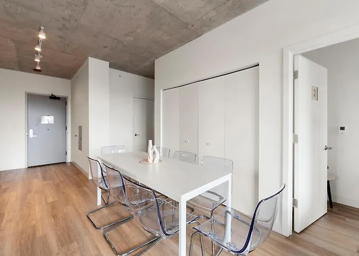Brand New 4br In Heart Of Hotel