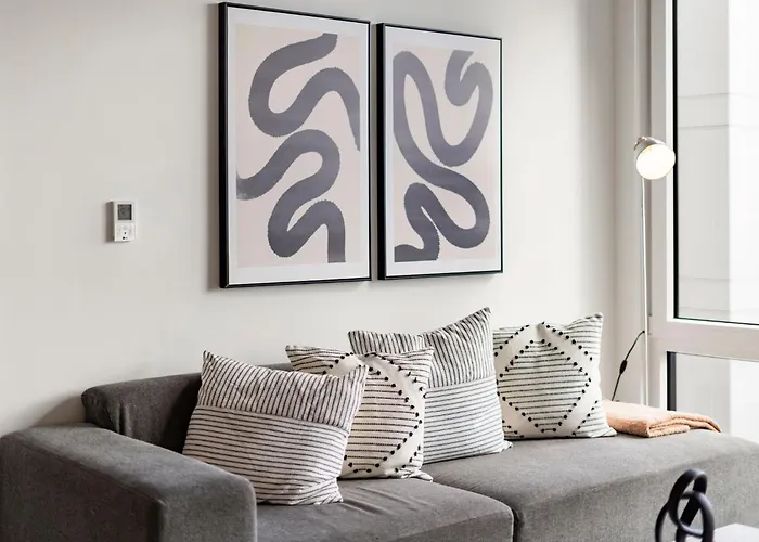 Hotel Brand New 4br In Heart Of Chicago