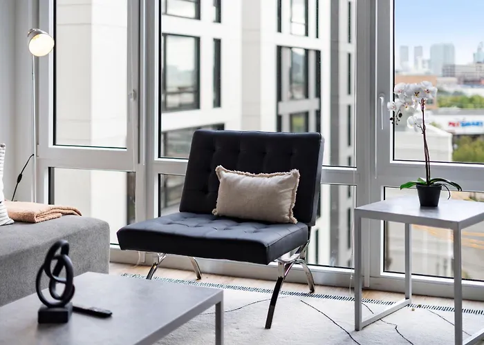 Brand New 4br In Heart Of Hotel
