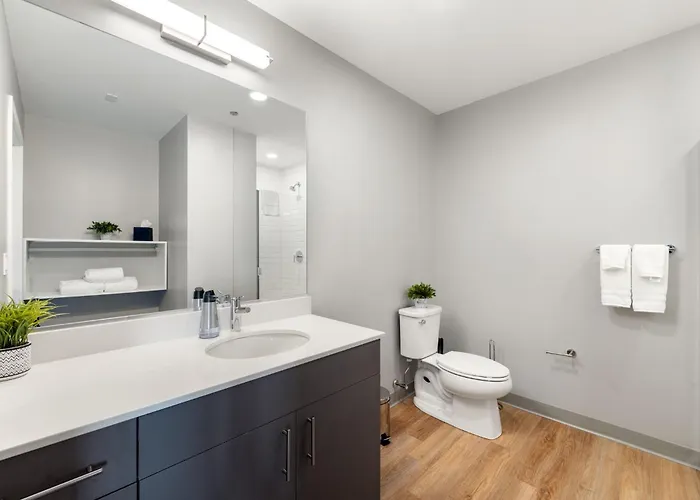 Brand New 4br In Heart Of Hotel