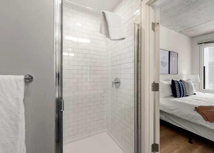 Brand New 4br In Heart Of Hotel *