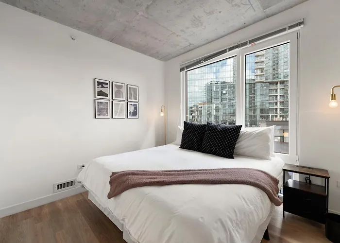 Brand New 4br In Heart Of Hotel