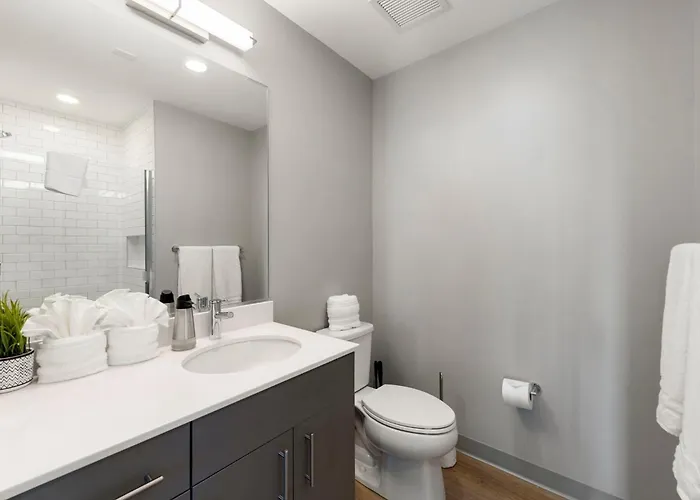 Brand New 4br In Heart Of Hotel *