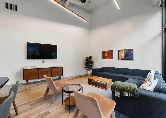 Brand New 4br In Heart Of * Chicago