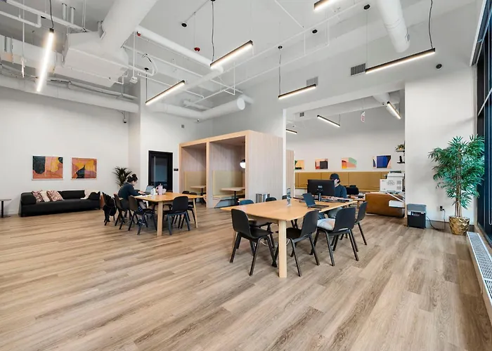 Hotel Brand New 4br In Heart Of