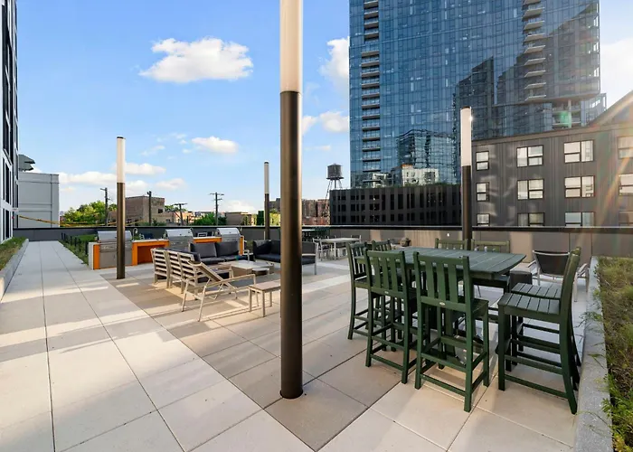 Brand New 4br In Heart Of * Chicago
